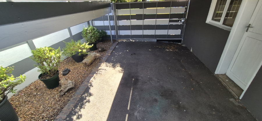 3 Bedroom Property for Sale in Table View Western Cape